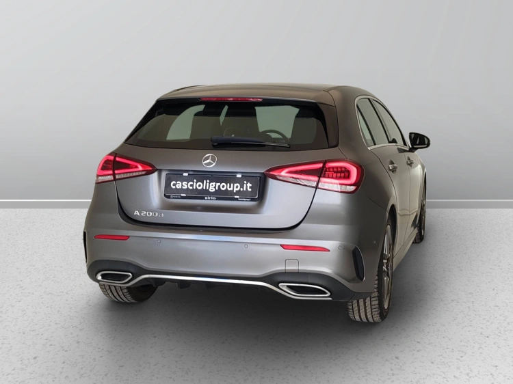 6 - Mercedes-Benz Classe A 200 d Premium auto