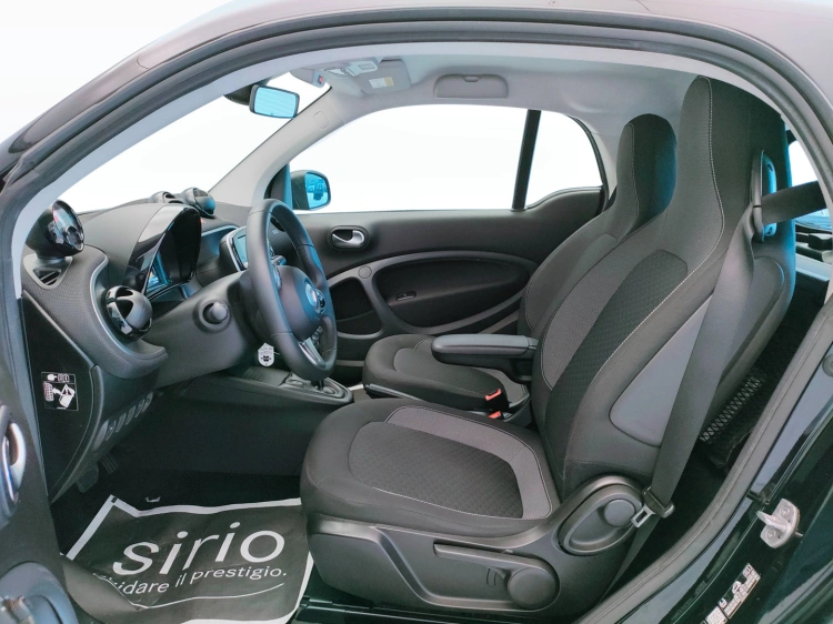 10 - smart fortwo Fortwo eq Passion 4,6kW