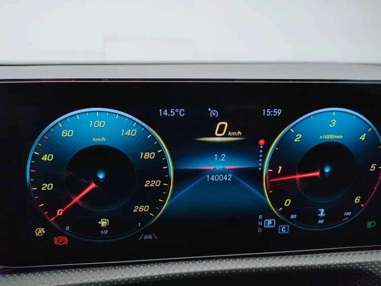 15 - Mercedes-Benz Classe A 180 d Sport Night edition auto