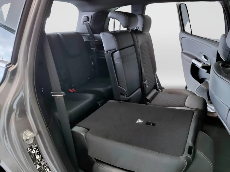 13 - Mercedes-Benz GLB 200 d Sport Plus auto 7p.ti
