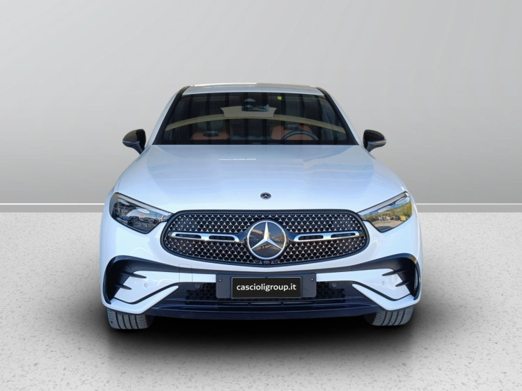 2 - Mercedes-Benz GLC Coupe 300 d AMG Line Advanced Plus 4matic auto