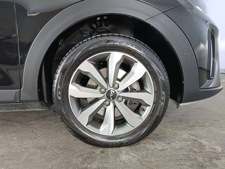 20 - Kia Stonic Stonic 1.2 dpi Urban Techno&Design Pack 84cv