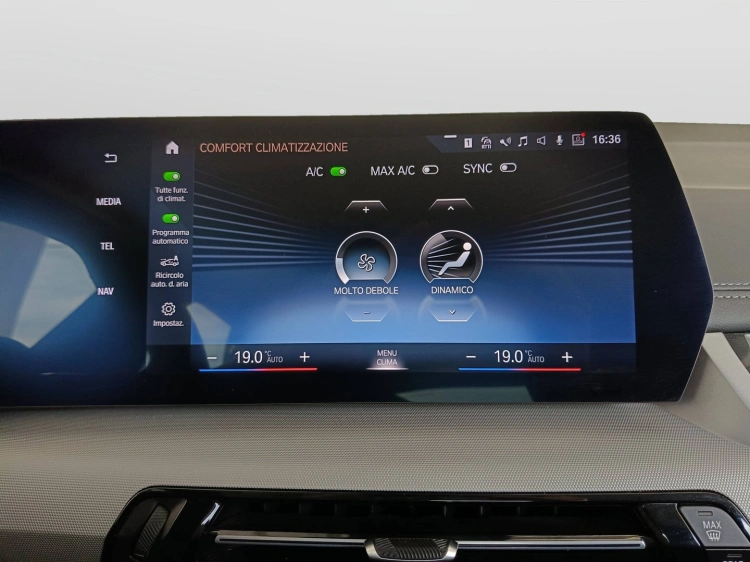 13 - BMW Serie 2 218i Active Tourer auto