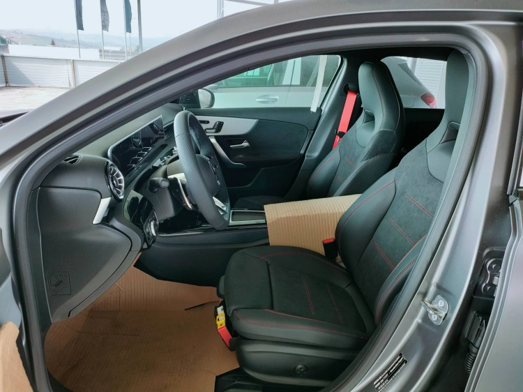 11 - Mercedes AMG Classe A Mercedes-AMG A 35 4MATIC
