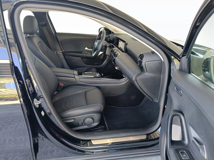 11 - Mercedes-Benz Classe A 180 d Advanced auto
