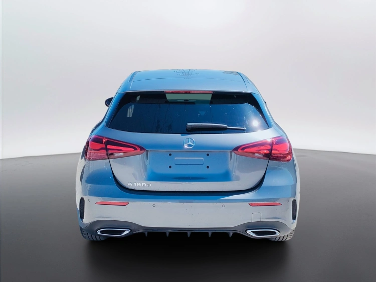4 - Mercedes-Benz Classe A 180 d Automatic