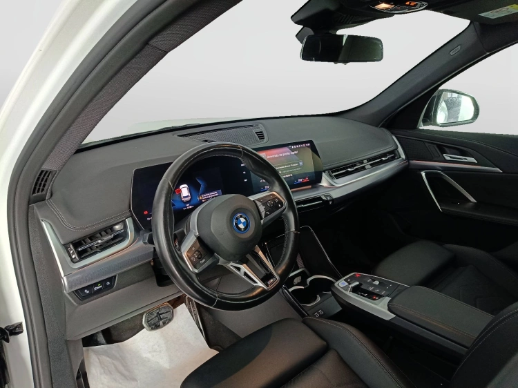 7 - BMW iX1 iX1 xdrive 30