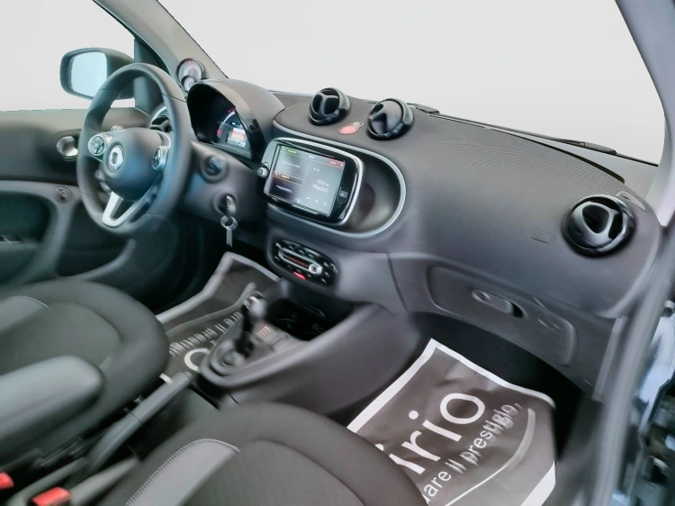 12 - smart fortwo Fortwo eq Passion 22kW