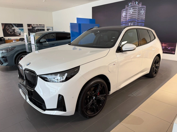 9 - BMW X3 BMW X3 30e xDrive