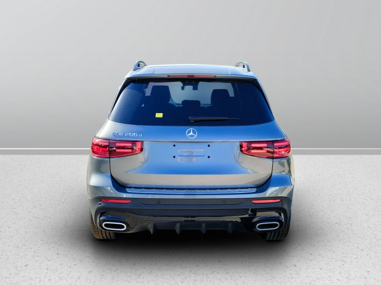 4 - Mercedes-Benz GLB 200 d Automatic