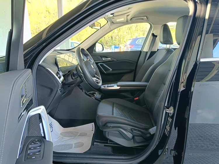 8 - BMW X1 X1 sdrive18i X-Line auto