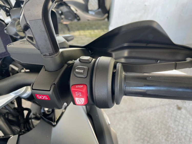 6 - BMW Motorrad GS R 1250 GS Triple Black Abs my21