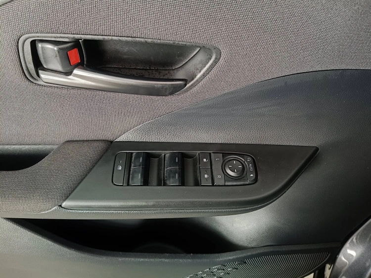 17 - Toyota C-HR C-HR 1.8 hv Trend fwd e-cvt