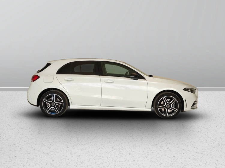 7 - Mercedes-Benz Classe A 250 e phev (eq-power) Premium auto