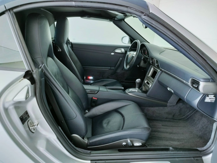 12 - Porsche 911 911 Cabrio 3.6 Carrera