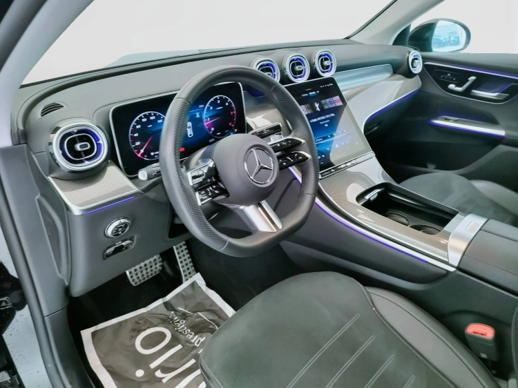 17 - Mercedes-Benz GLC 220 d AMG Line Premium 4matic auto