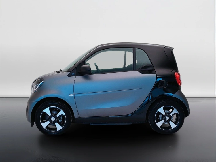 7 - smart fortwo Fortwo eq Passion 4,6kW