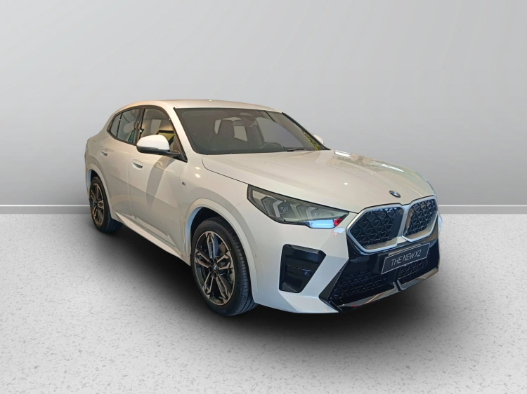 6 - BMW X2 BMW X2 sDrive18d