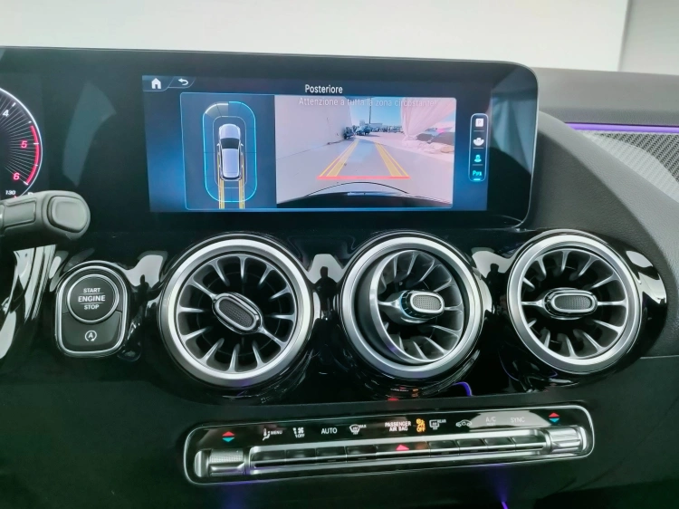 11 - Mercedes-Benz Classe B 180 d AMG Line Advanced Plus auto