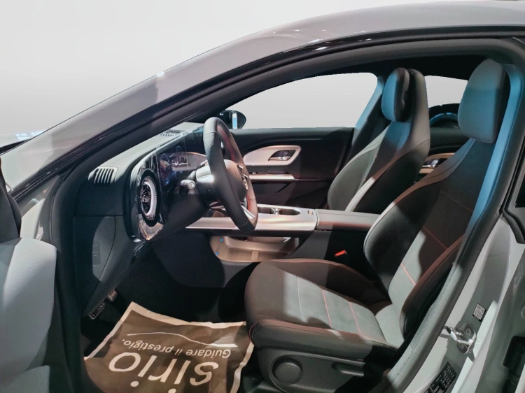9 - Mercedes-Benz CLA 250+ con tecnologia EQ