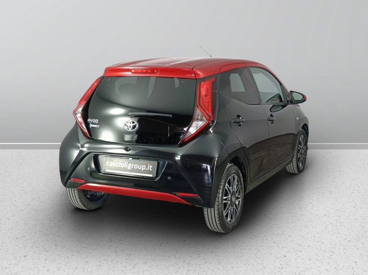 4 - Toyota Aygo Aygo 5p 1.0 x-clusiv red pack 72cv