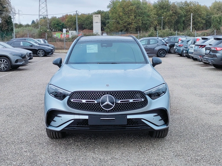 2 - Mercedes-Benz GLC 220 d 4MATIC