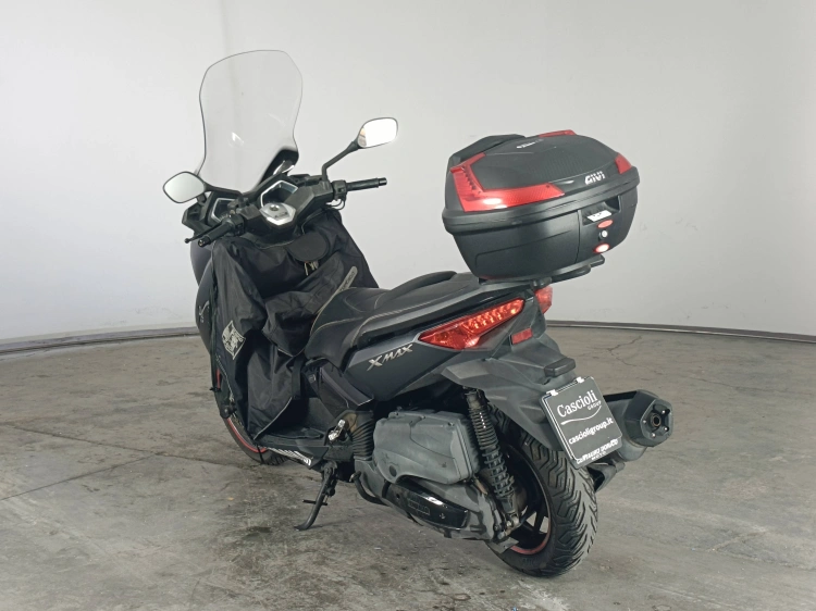 6 - Yamaha XMax X-Max 400