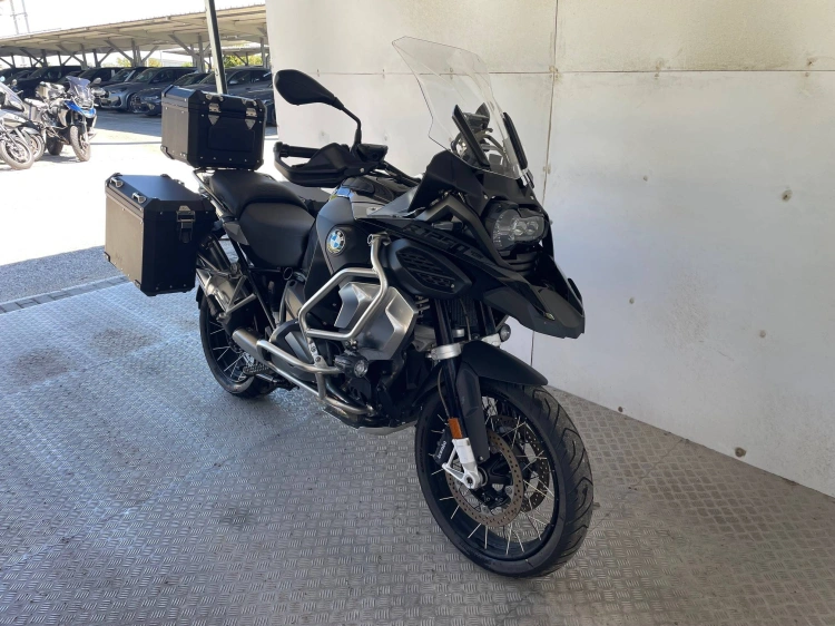 2 - BMW Motorrad GS r1250gs adventure triple black
