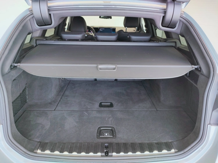 9 - BMW Serie 3 320d Touring mhev 48V xdrive MSport auto