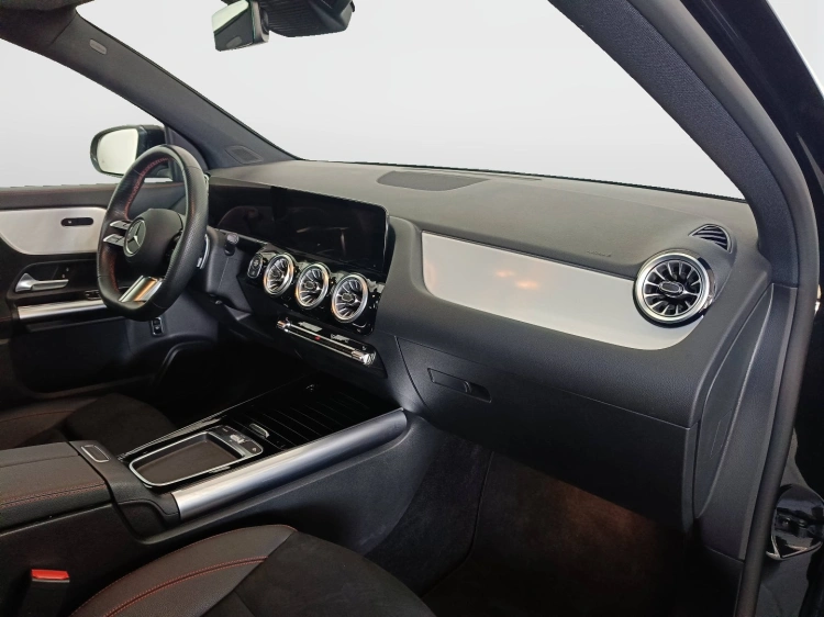 10 - Mercedes-Benz GLA 180 d AMG Line Advanced Plus auto