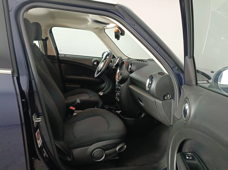 11 - MINI Countryman Mini Countryman 1.6 Cooper D E6