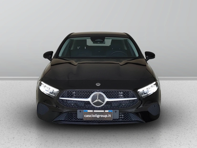 2 - Mercedes-Benz Classe A 180 d Advanced auto