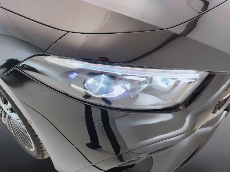 12 - Mercedes-Benz Classe A 180 d AMG Line Advanced Plus auto