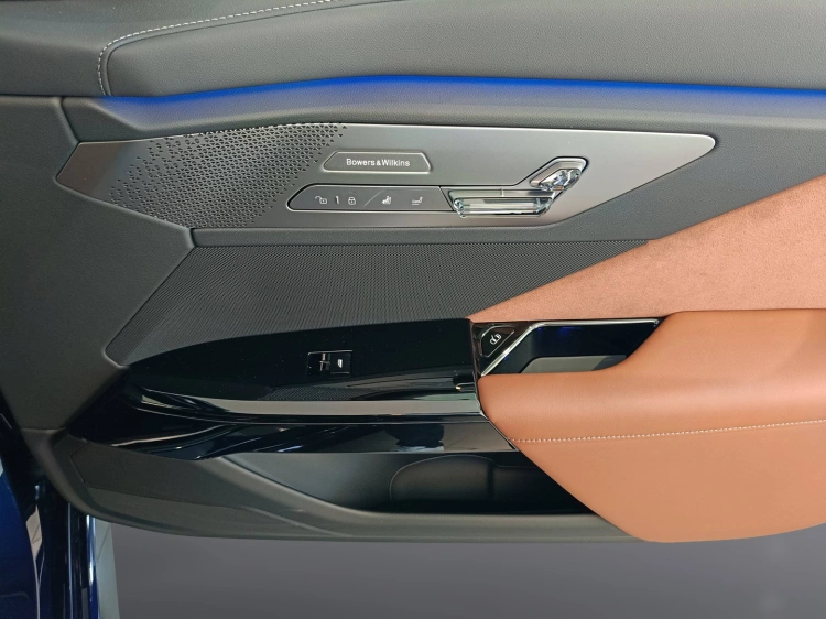 17 - BMW Serie 7 BMW i7 60 xDrive Berlina