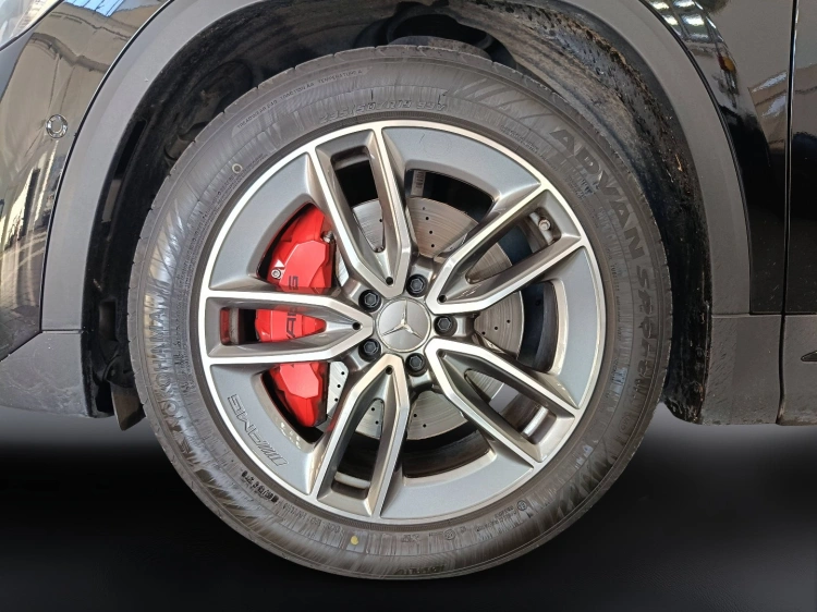 25 - Mercedes AMG GLA GLA 35 AMG 4matic auto