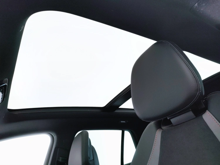 13 - Mercedes-Benz EQE 350 AMG Line Premium 4matic