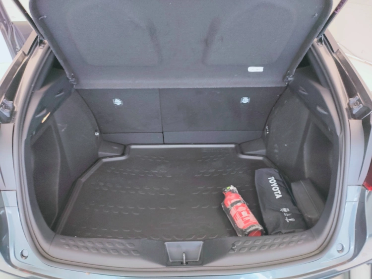 5 - Toyota C-HR C-HR 1.8h Trend e-cvt