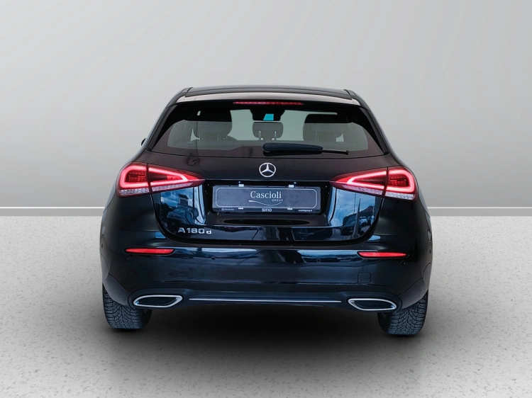 4 - Mercedes-Benz Classe A 180 d Sport Extra auto
