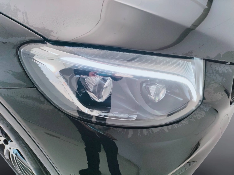 12 - Mercedes-Benz GLC 250 d Night Edition 4matic auto