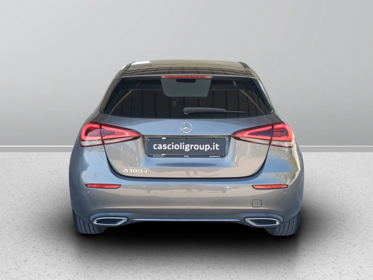 4 - Mercedes-Benz Classe A 180 d Sport auto