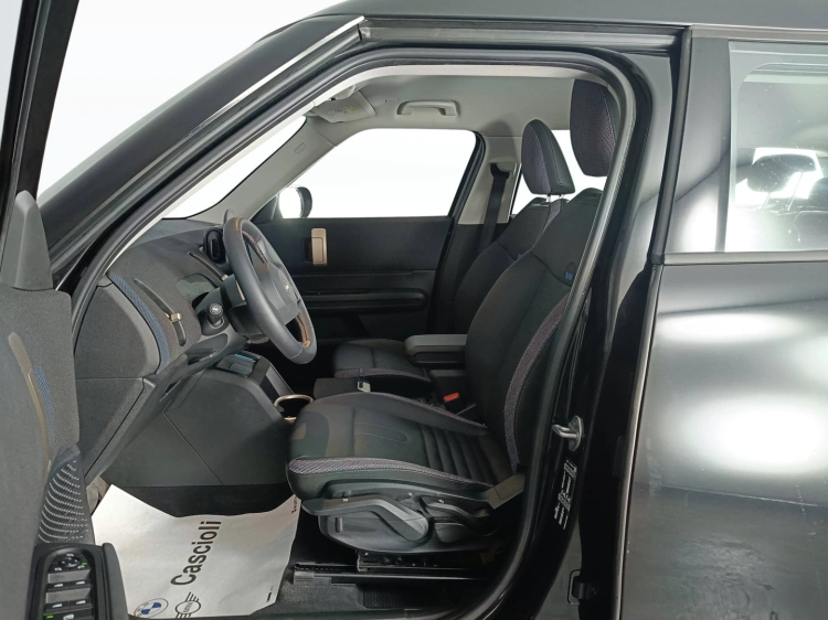 8 - MINI Countryman Mini Countryman 1.5 48V C Classic auto