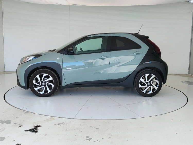 8 - Toyota Aygo X Aygo X 1.0 Trend 72cv