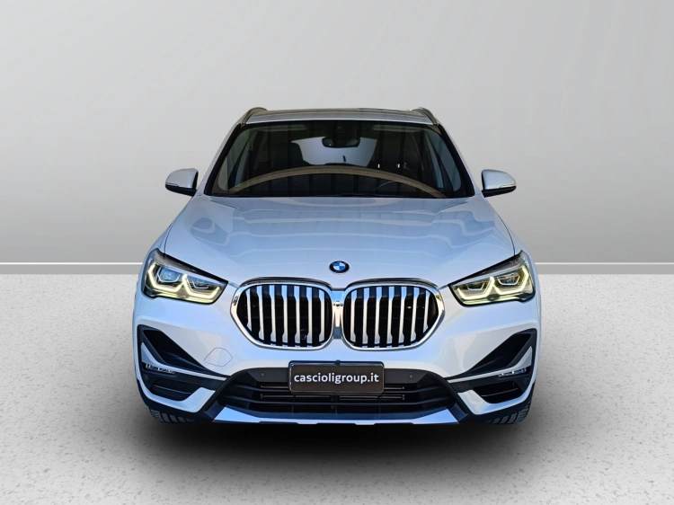 2 - BMW X1 BMW X1  sdrive18i xline plus 136cv auto