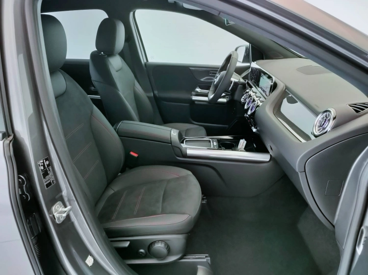 19 - Mercedes-Benz Classe B 180 d AMG Line Advanced Plus auto