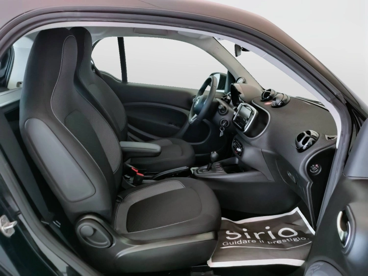 13 - smart fortwo Fortwo eq Passion 22kW