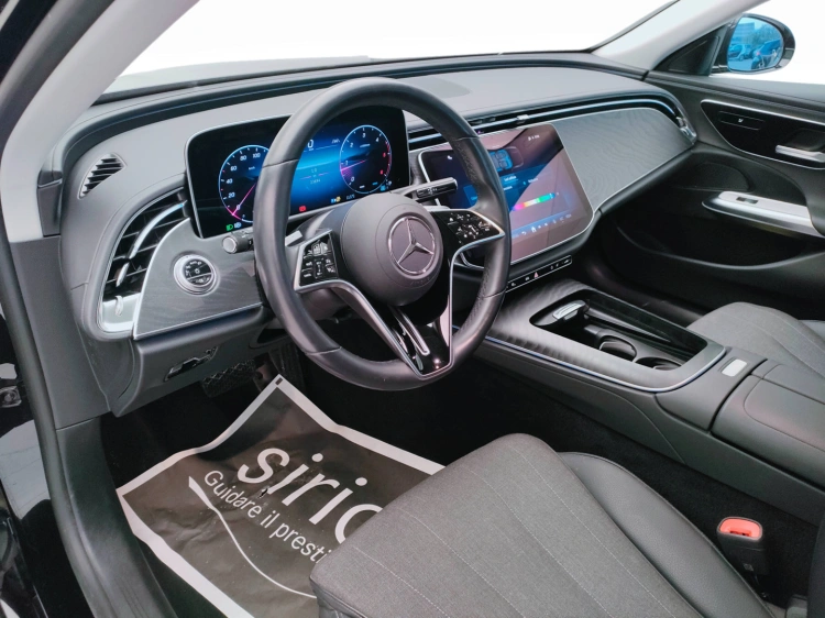 14 - Mercedes-Benz Classe E 220 d Advanced auto