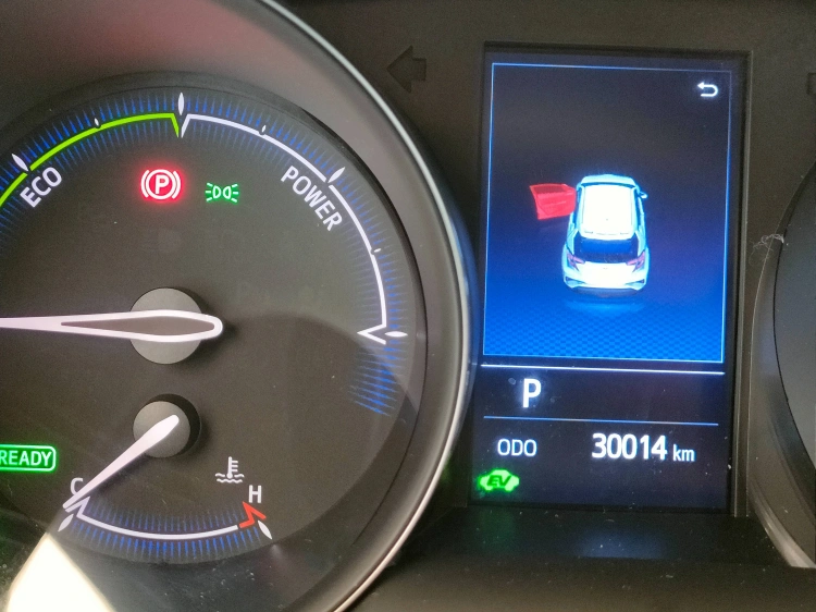 18 - Toyota C-HR C-HR 1.8h Business e-cvt