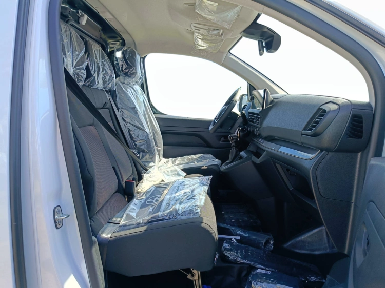 11 - Toyota Professional Proace PROACE 2.0D L2 144M S CMF MY25