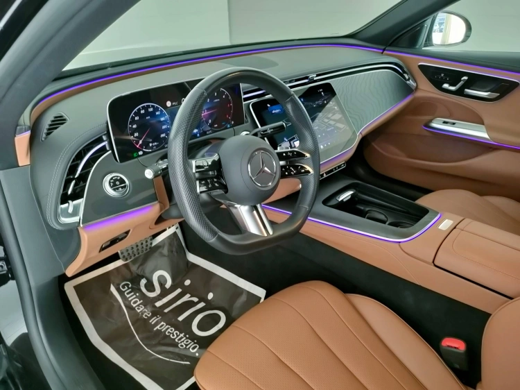 14 - Mercedes-Benz Classe E 220 d AMG Line Advanced Plus auto