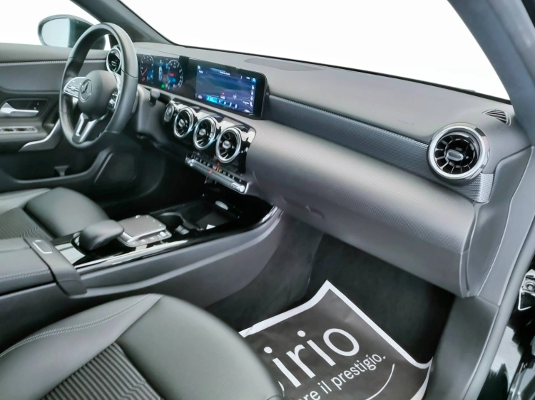 12 - Mercedes-Benz Classe A 250 e phev (eq-power) Sport auto